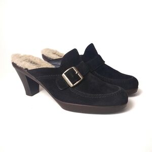 UGG Black Suede Isabella Mule Clogs Women's SZ 8, Y2K